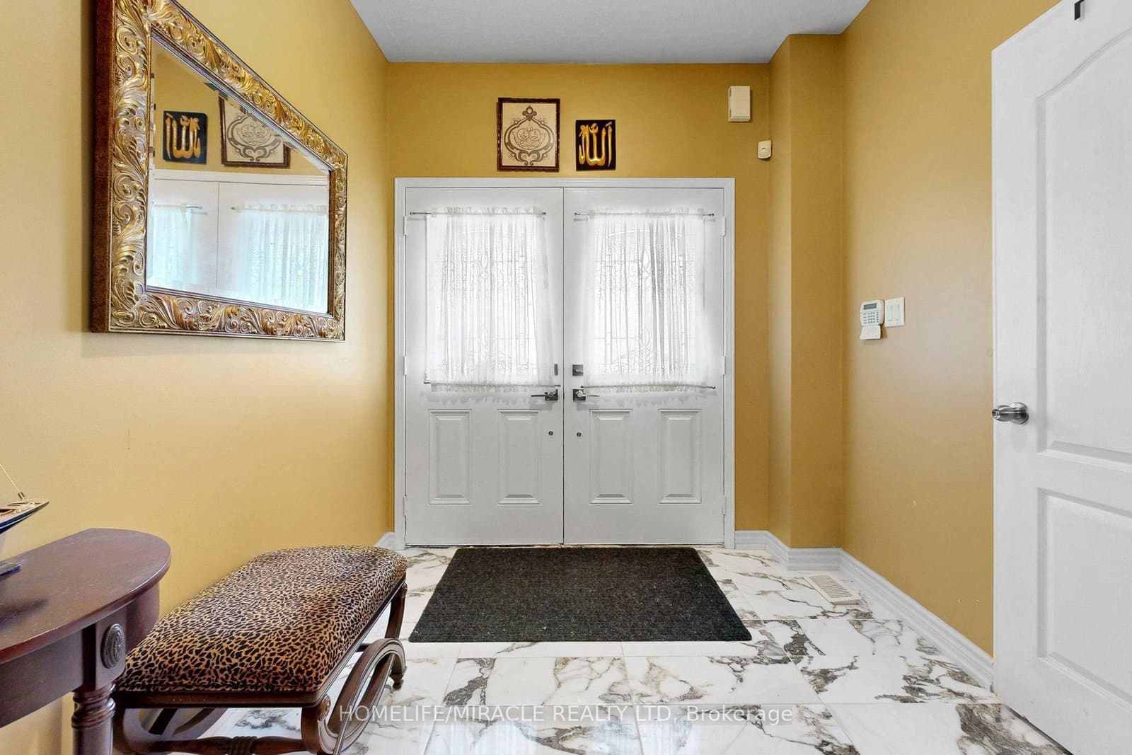 2003 Queensbury Drive - Image 3