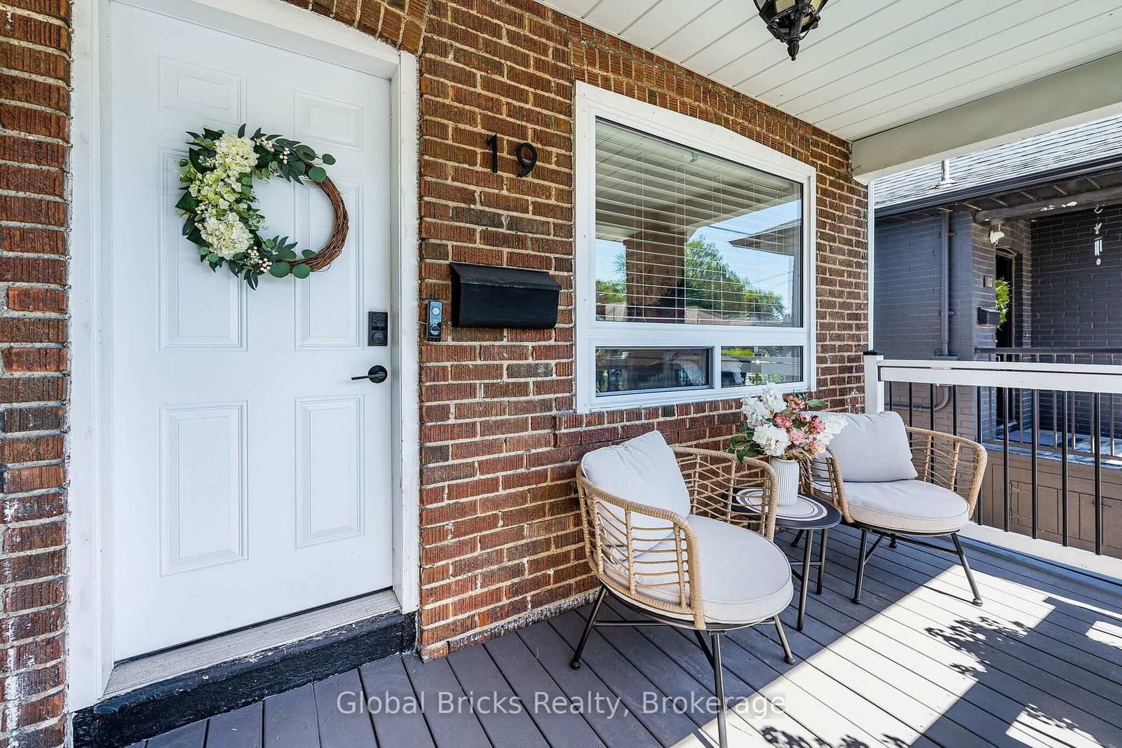 19 Elward Boulevard - Image 4