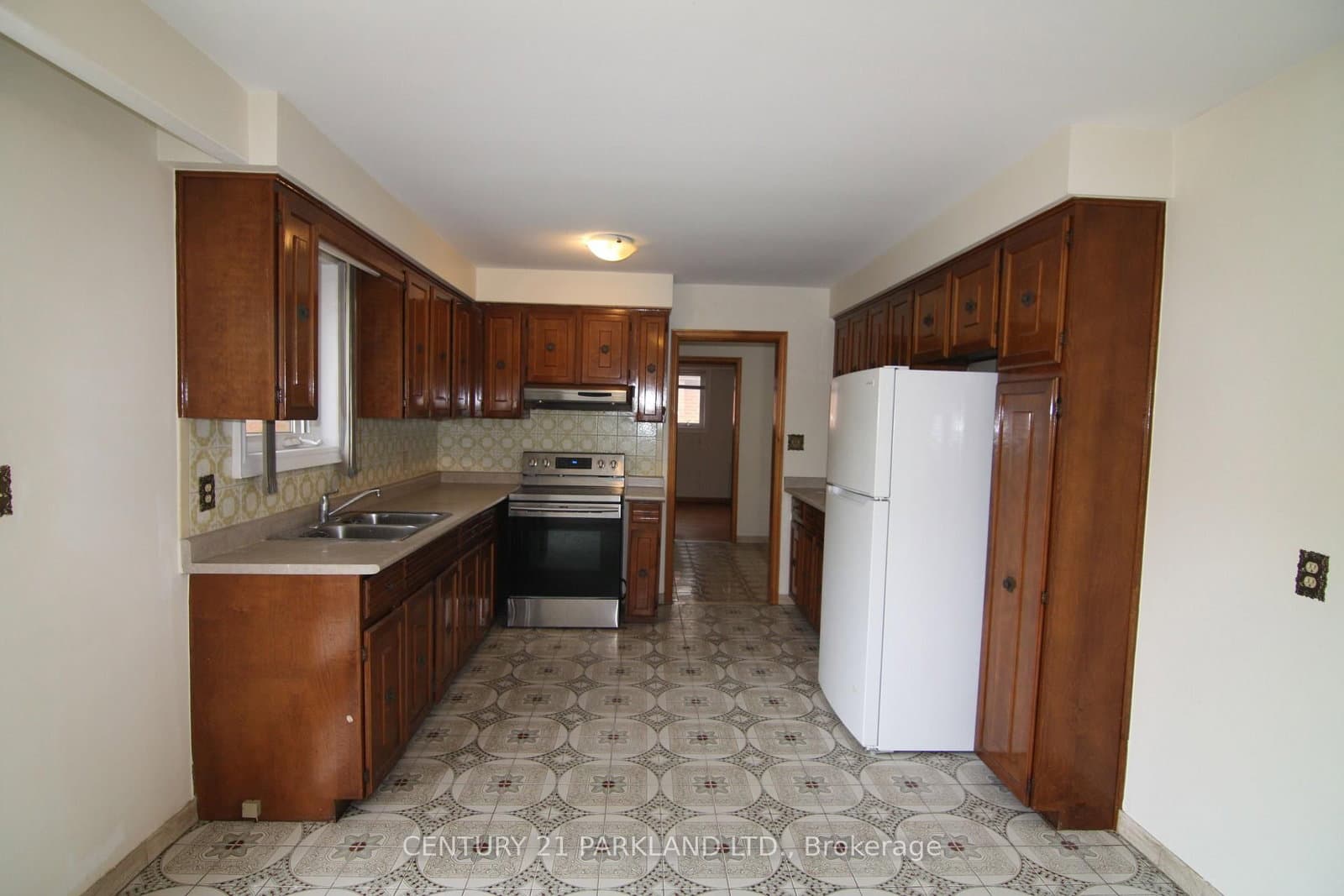 38 Beamsville Drive - Image 5