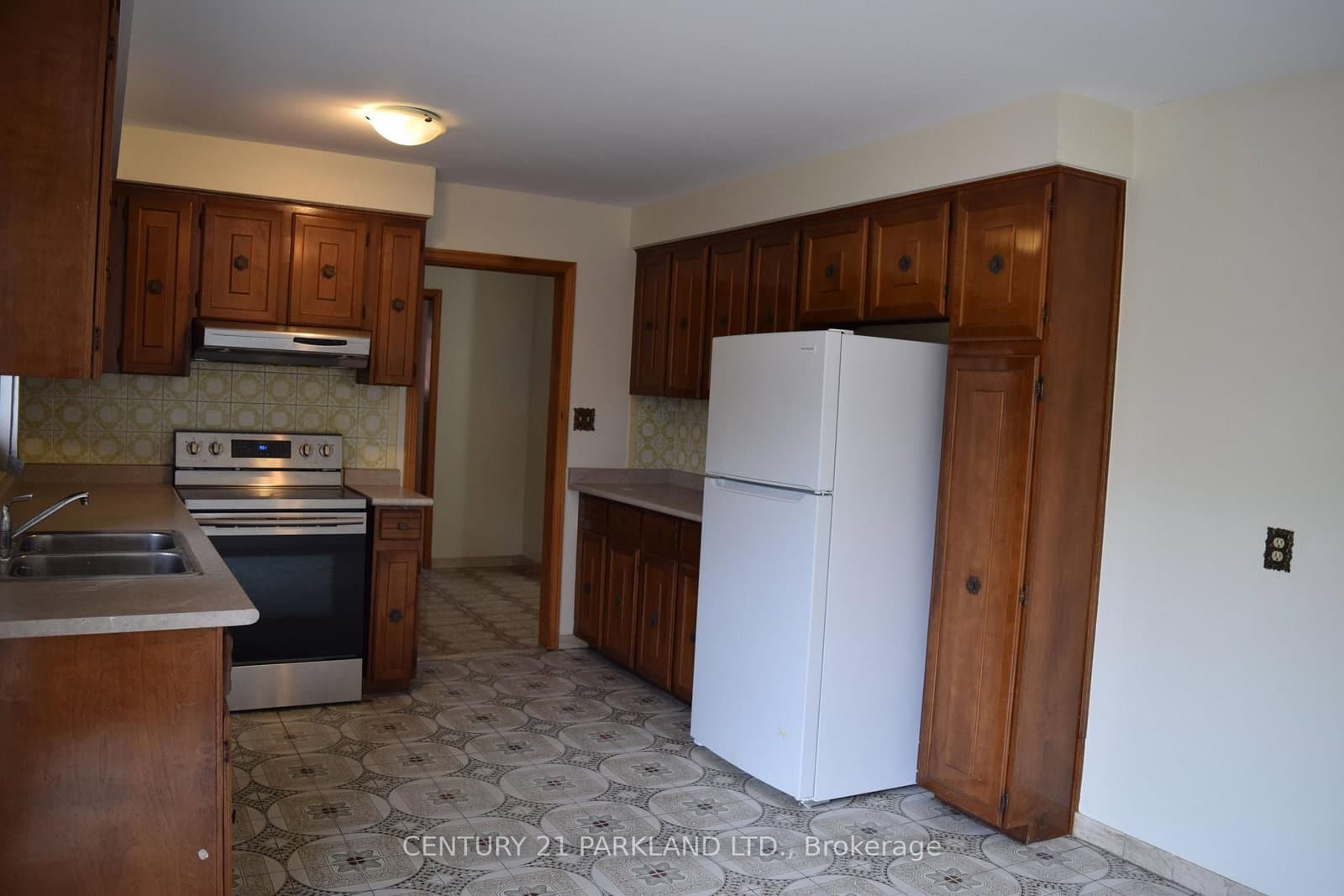 38 Beamsville Drive - Image 6
