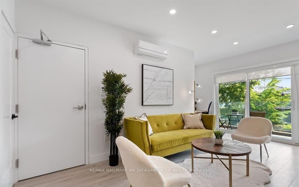 16 Minto Street, Unit 2 - Image 3