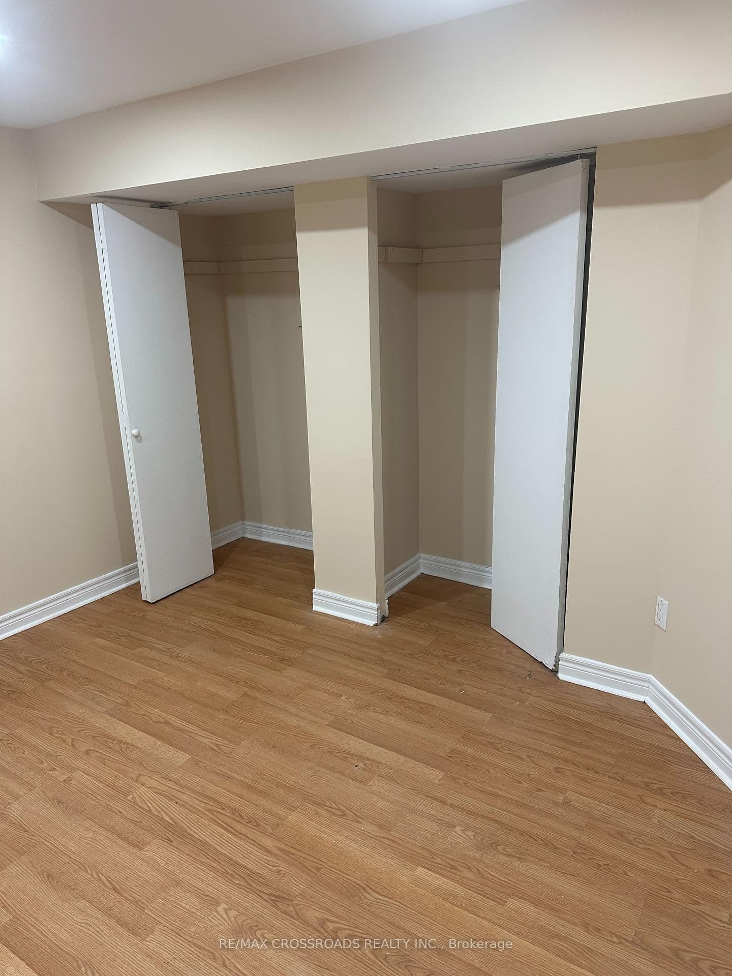 132 Lawson Road, Unit Basement - Image 4