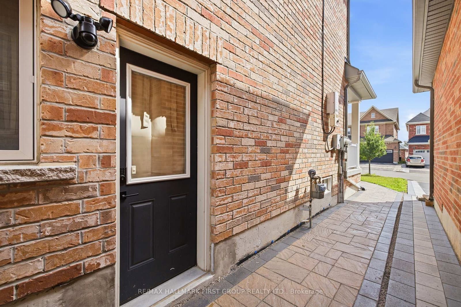 527 Halo Street - Image 2