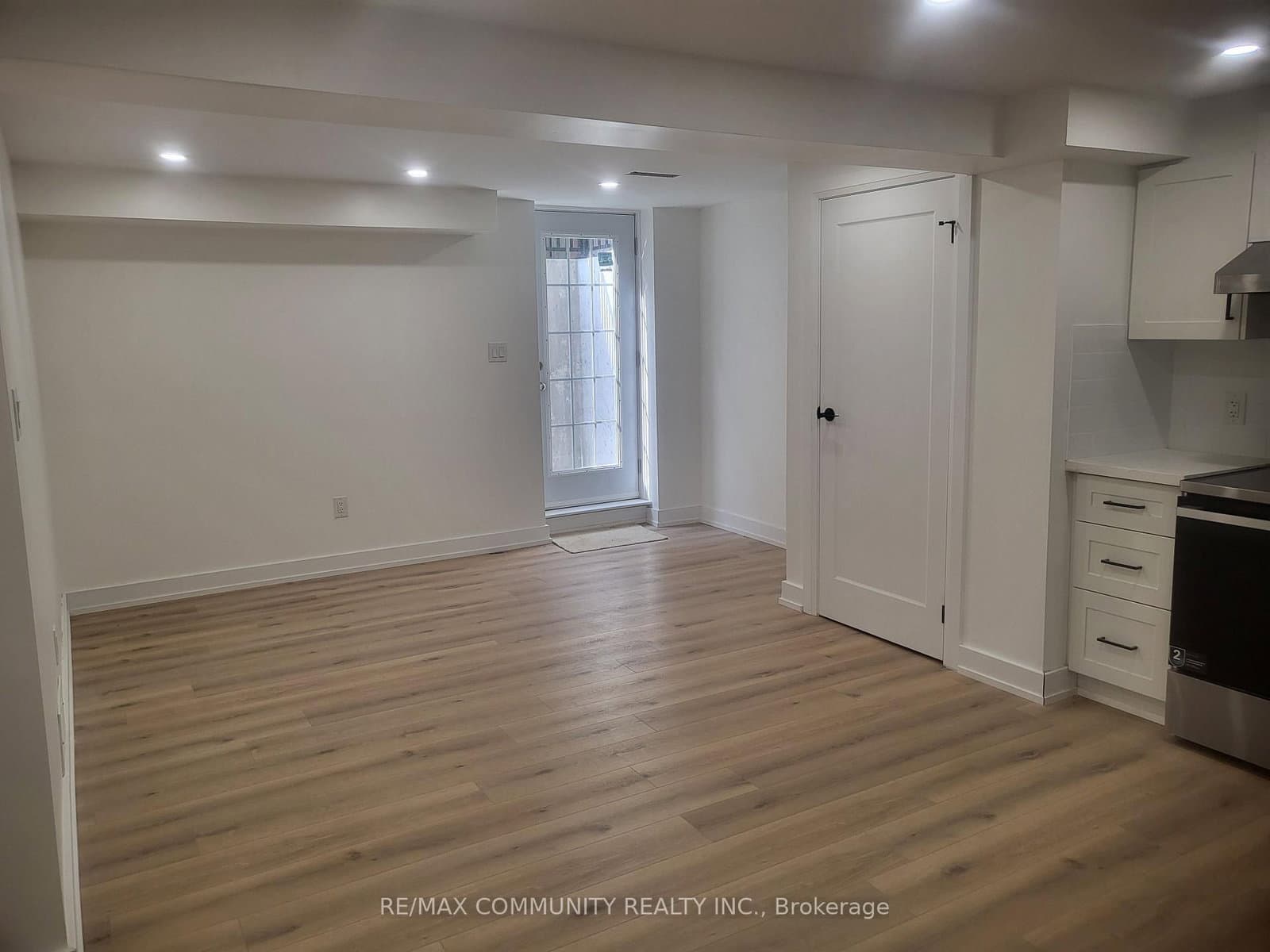 609 Amberwood Crescent, Unit Basement - Image 5