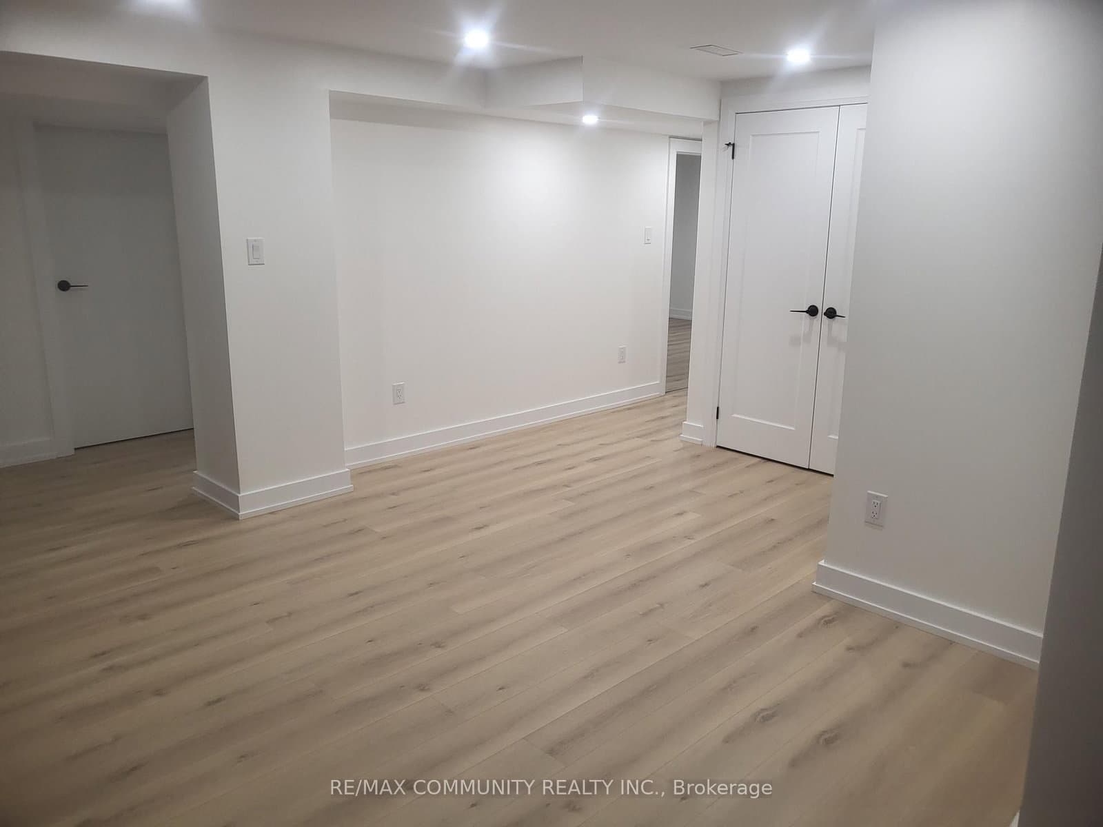 609 Amberwood Crescent, Unit Basement - Image 6
