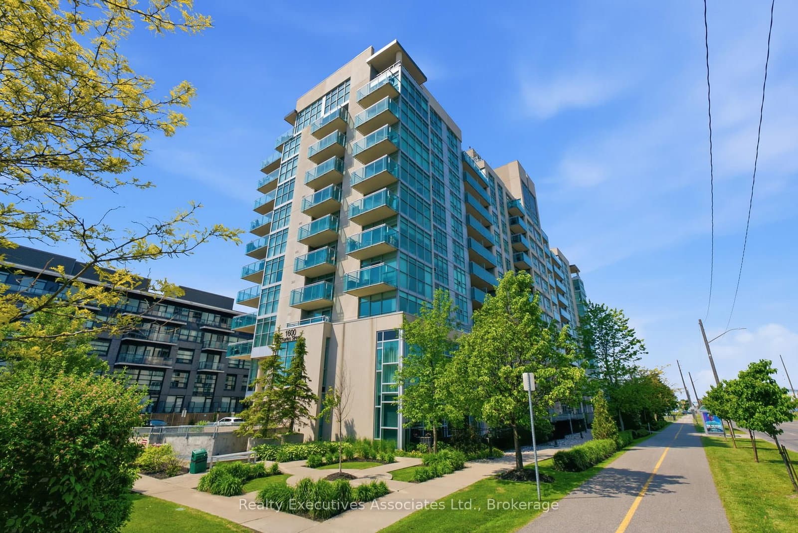 #911 - 1600 Charles Street