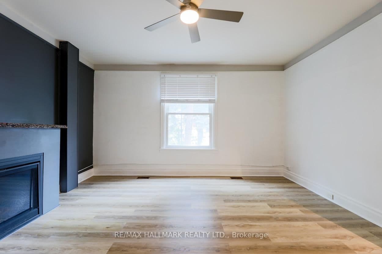405 Kingston Road, Unit Main Floor - Image 4