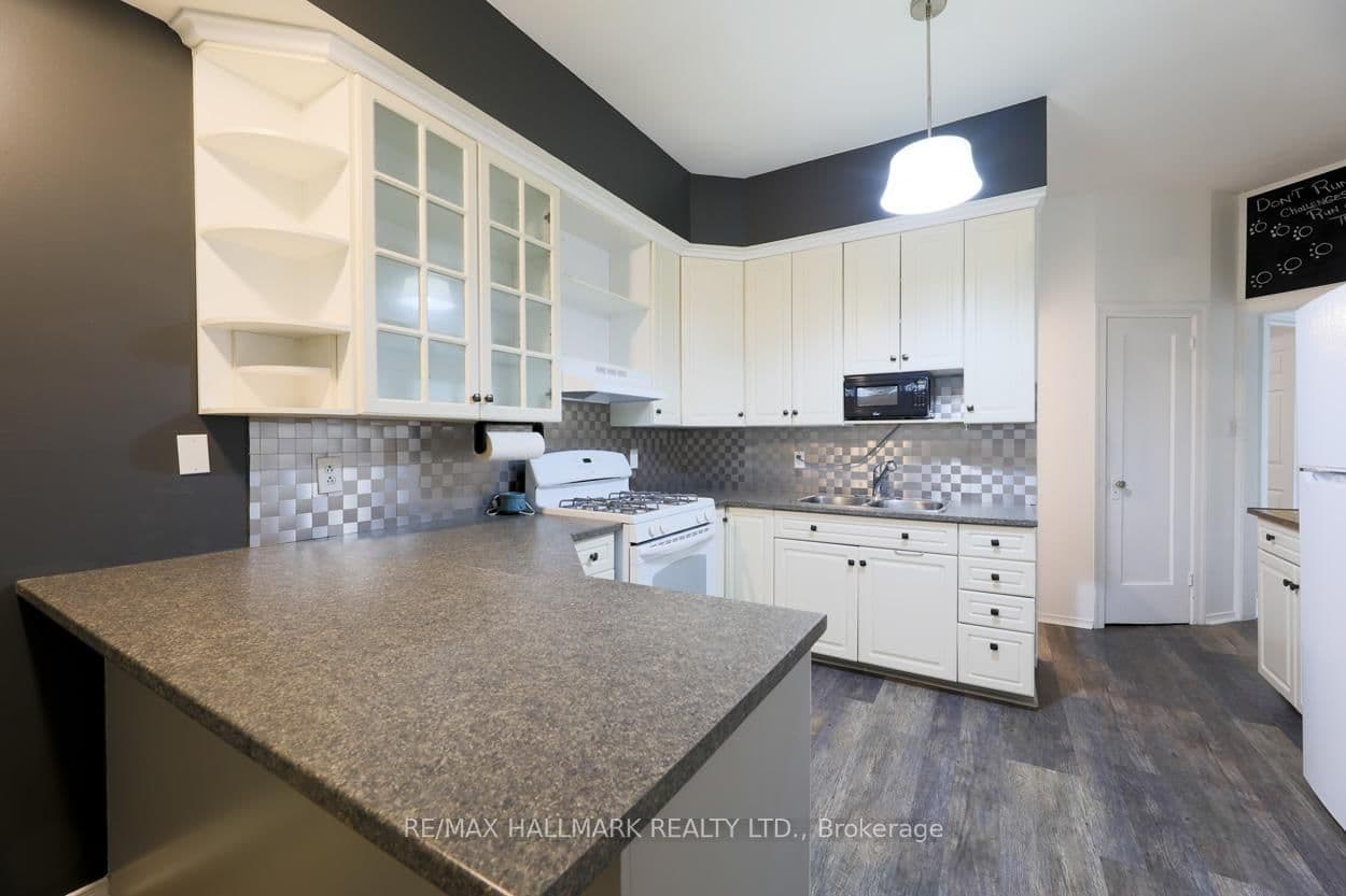 405 Kingston Road, Unit Main Floor - Image 6