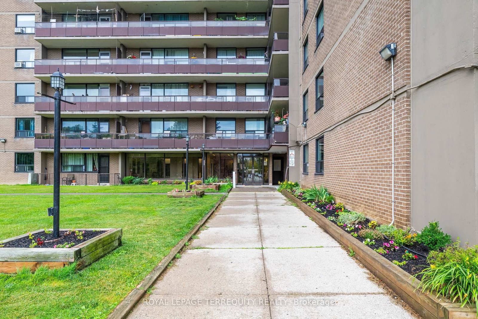 180 Markham Road, Unit 816 - Image 2