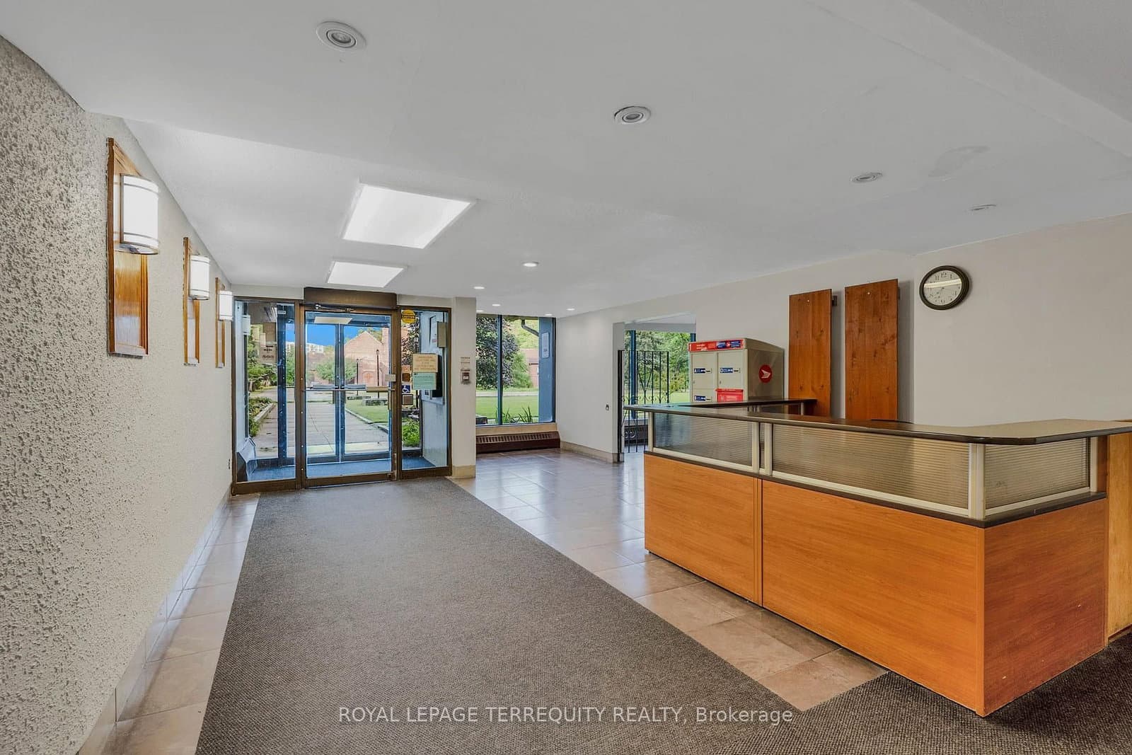 180 Markham Road, Unit 816 - Image 4