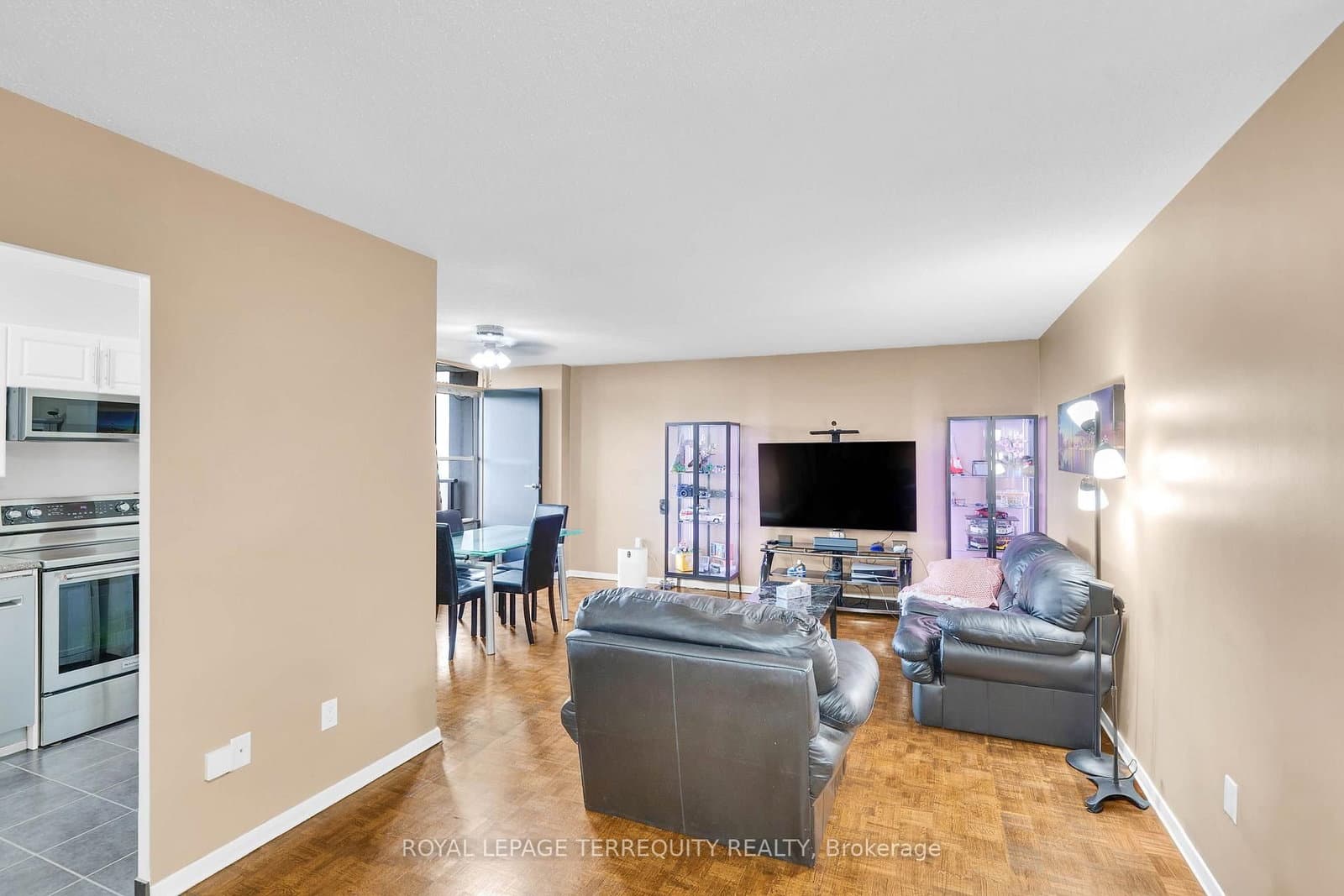 180 Markham Road, Unit 816 - Image 6
