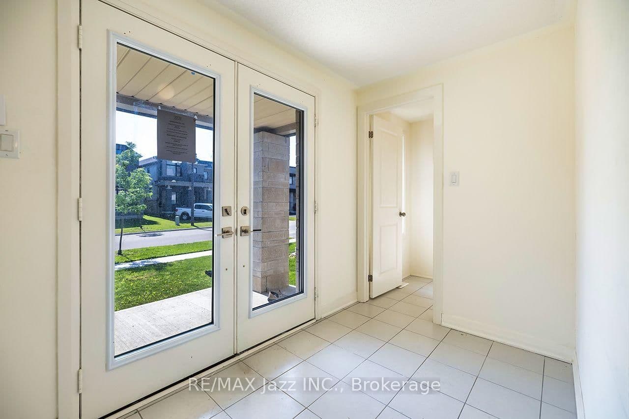 11 Yacht Drive - Image 4
