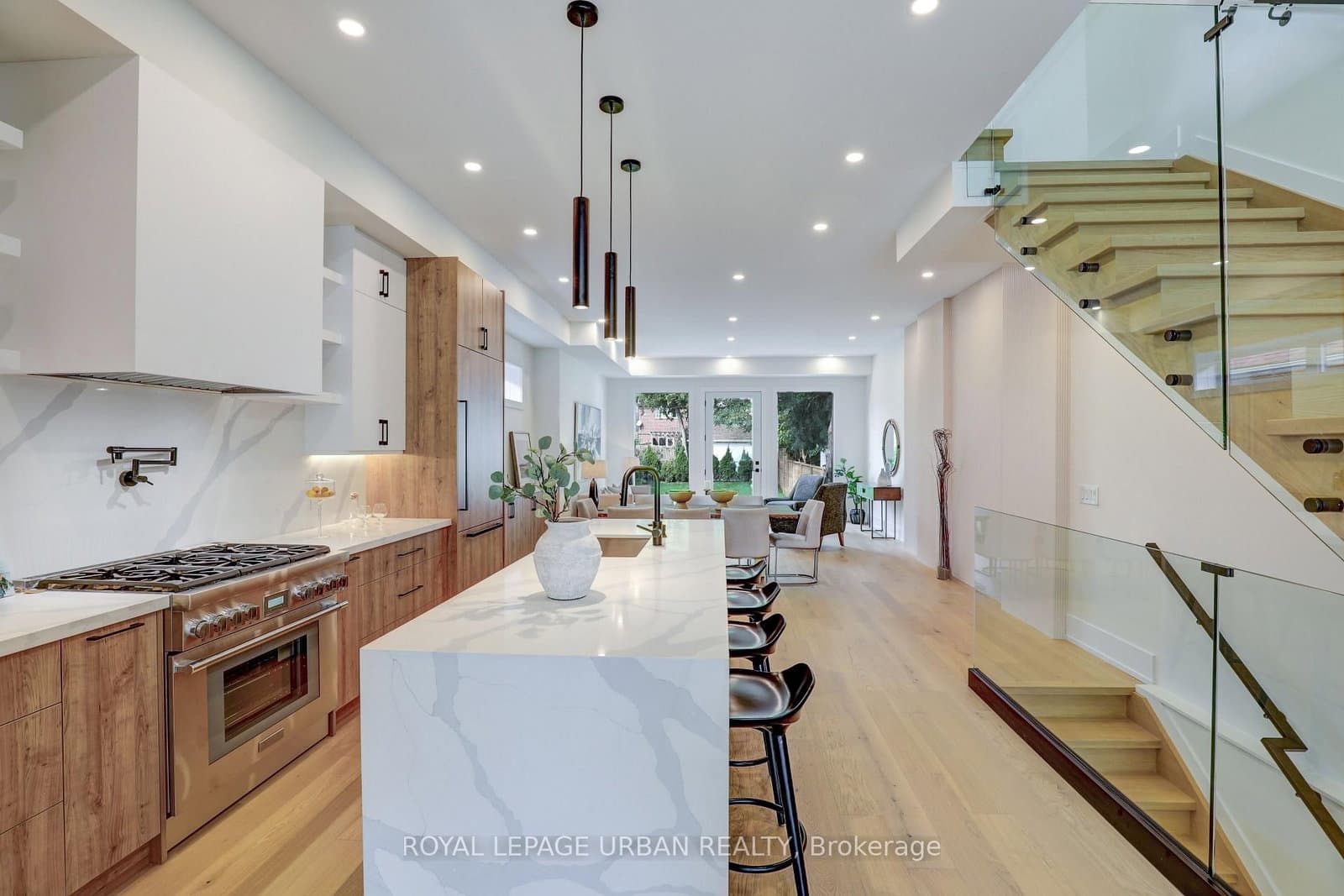 128 Floyd Avenue - Image 1