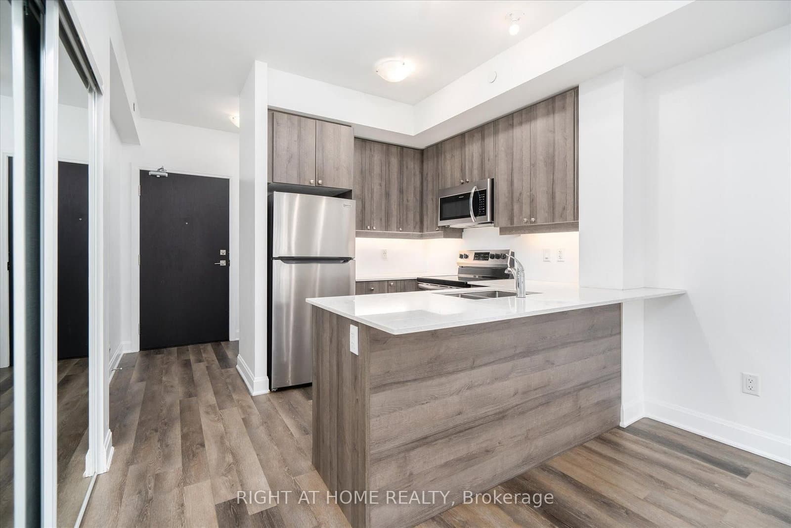 50 Lakebreeze Drive, Unit 321 - Image 6