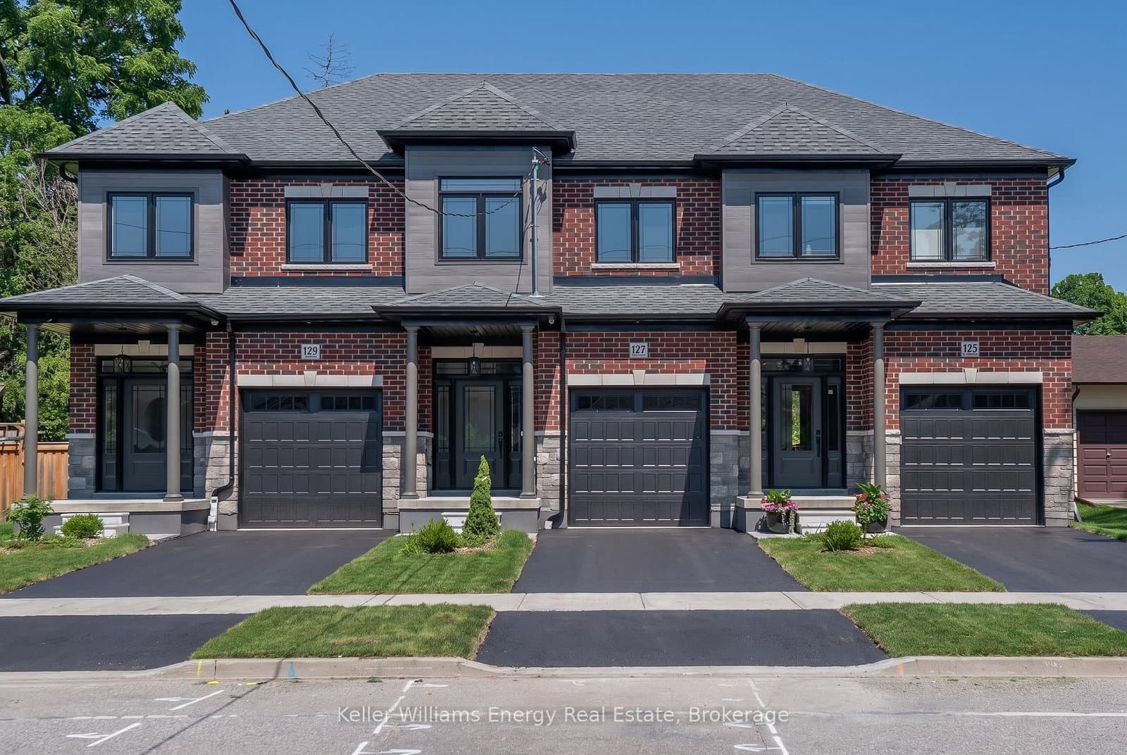 127 Hickory Street N - Image 1