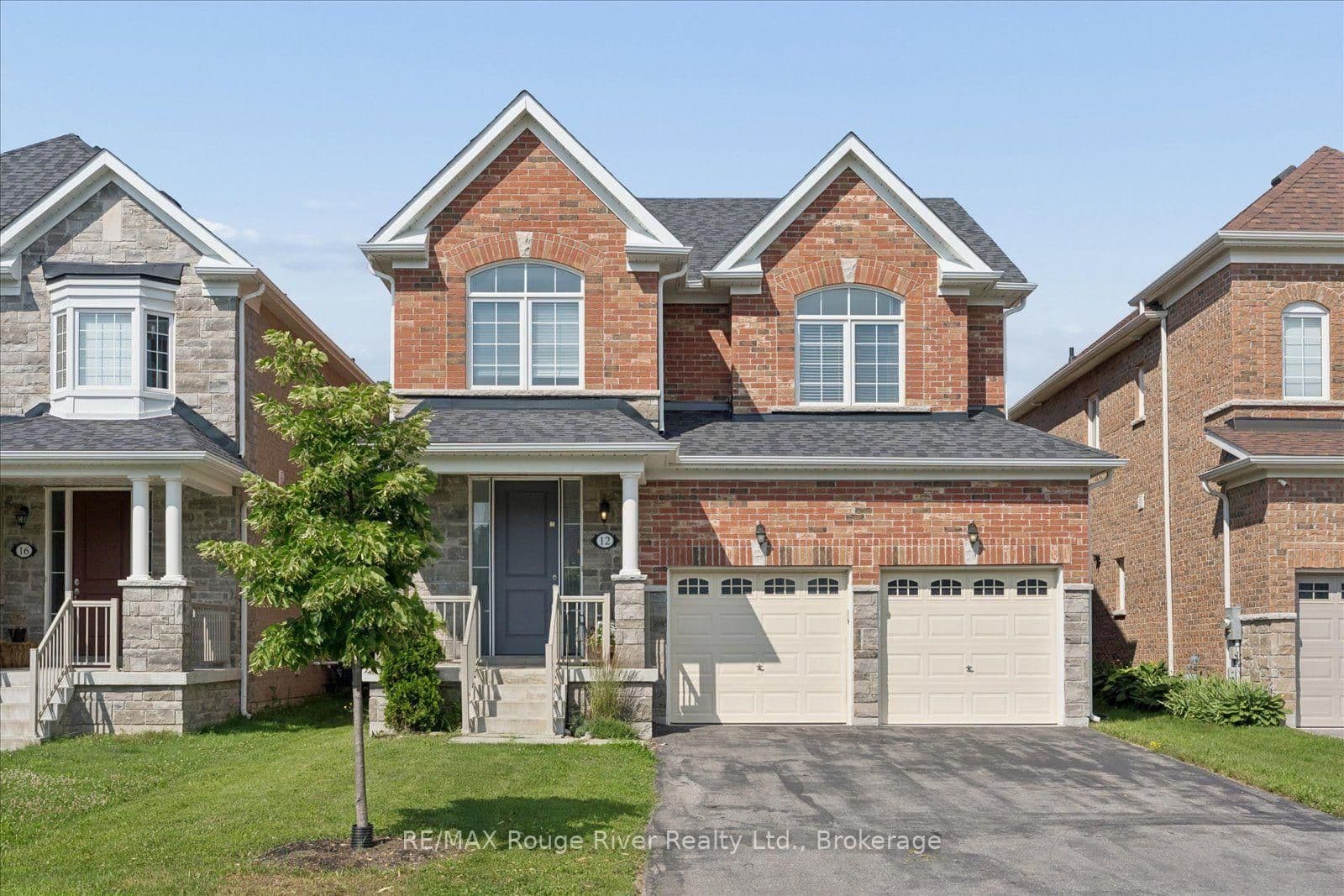 12 Bill Hutchinson Crescent - Image 1