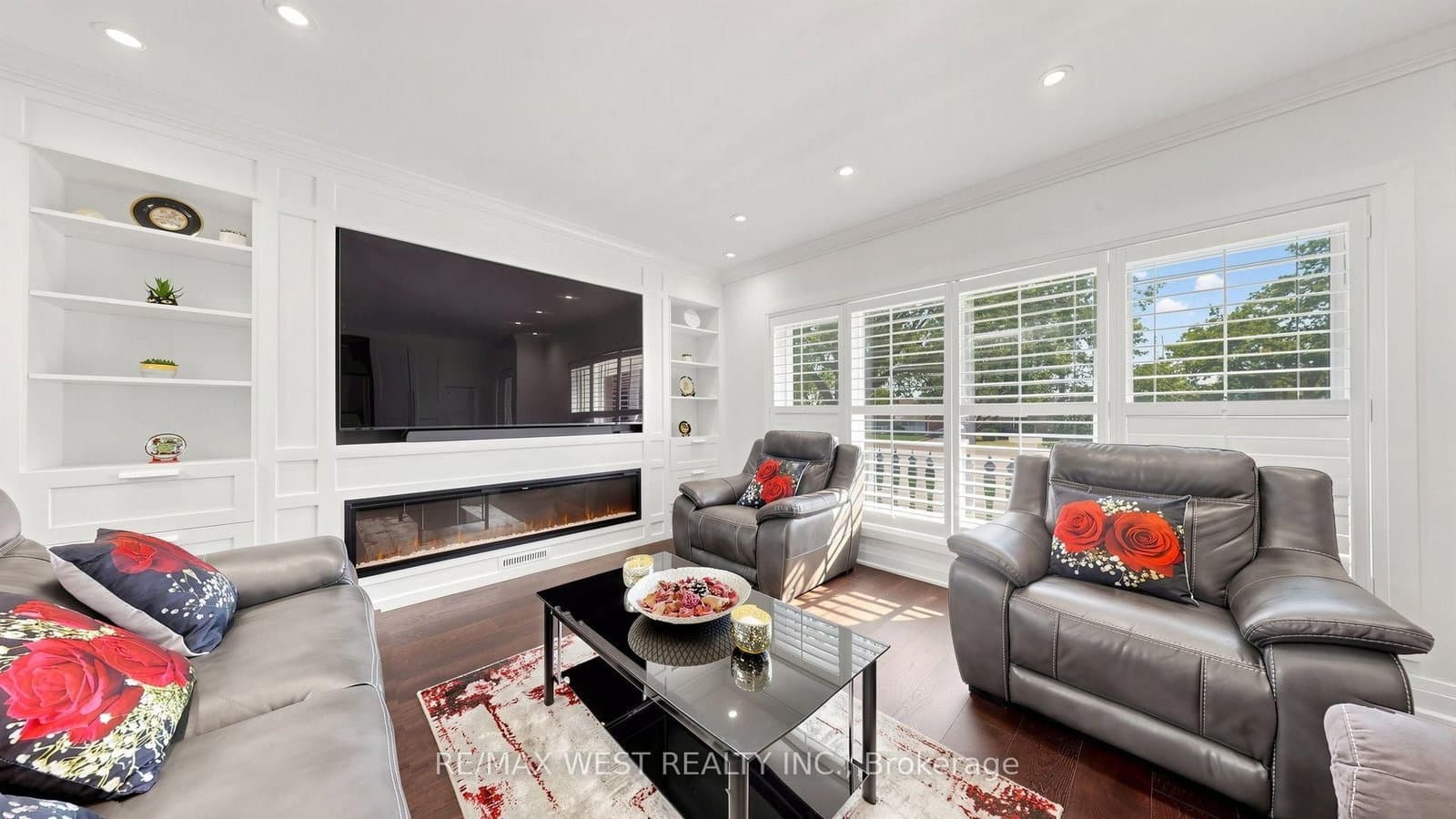 555 McCowan Road - Image 5