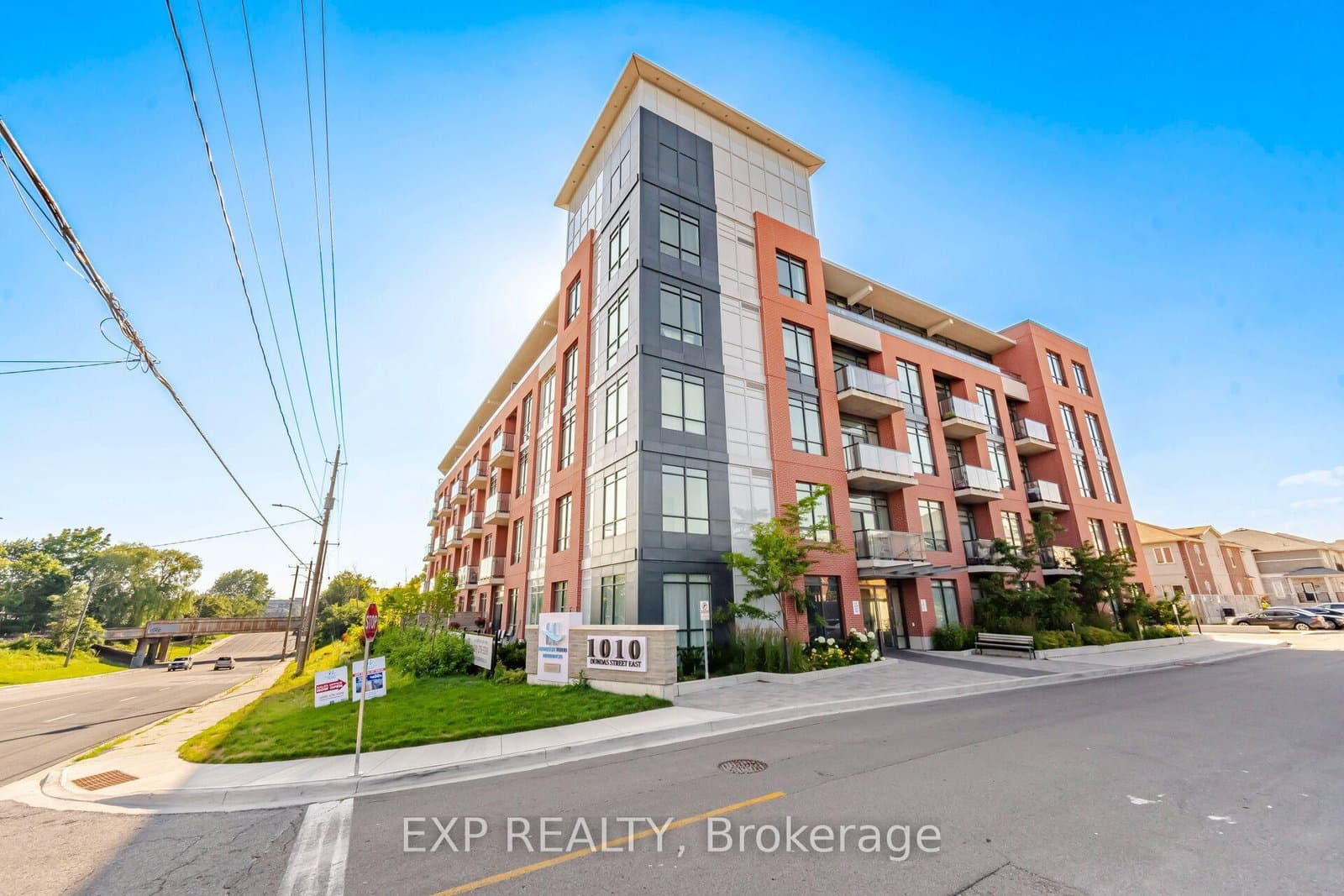 #203 - 1010 Dundas Street E