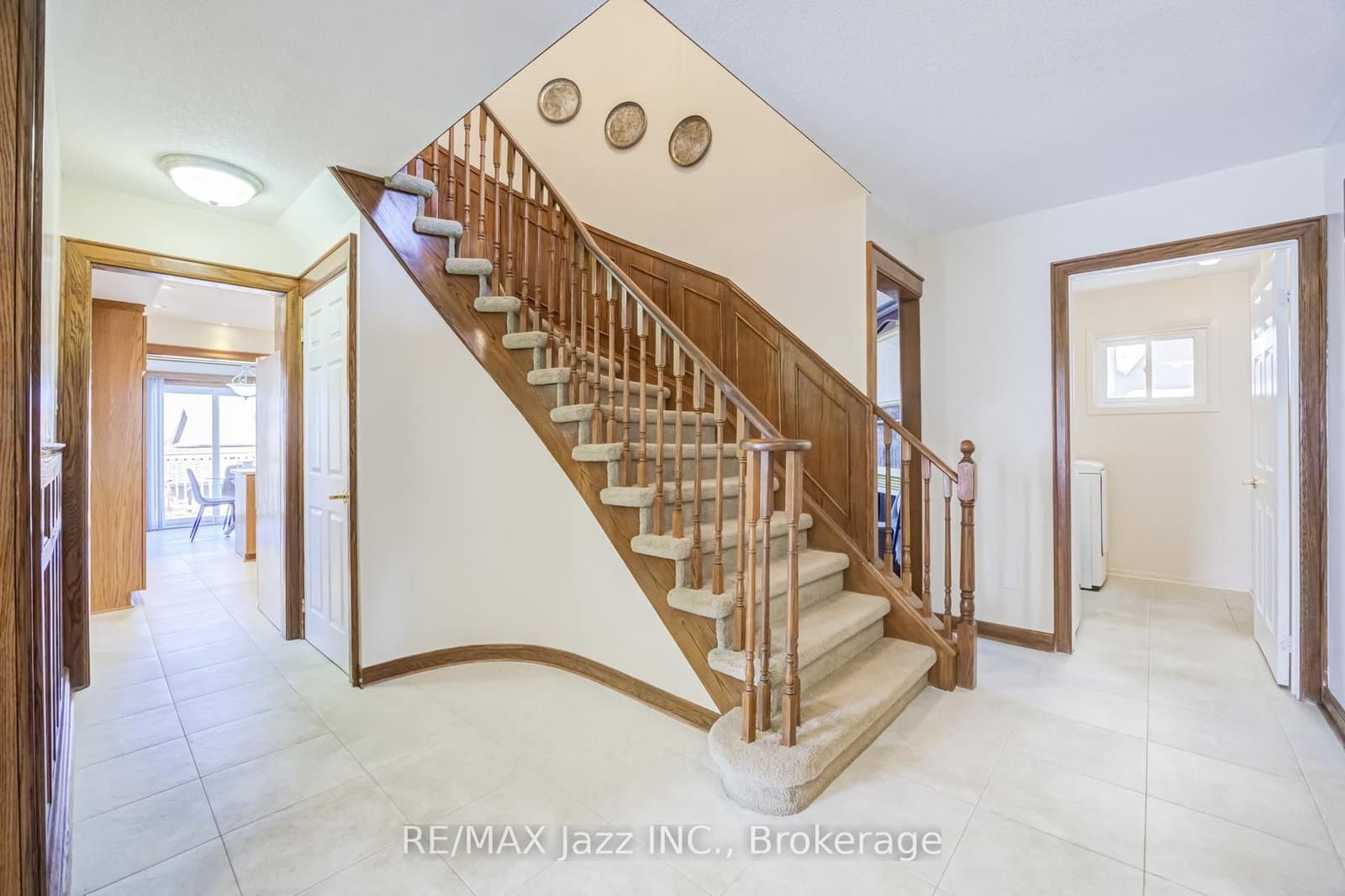 2 Coomer Crescent - Image 3