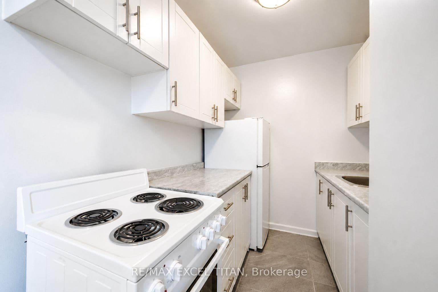 165 Cosburn Avenue, Unit 301 - Image 5