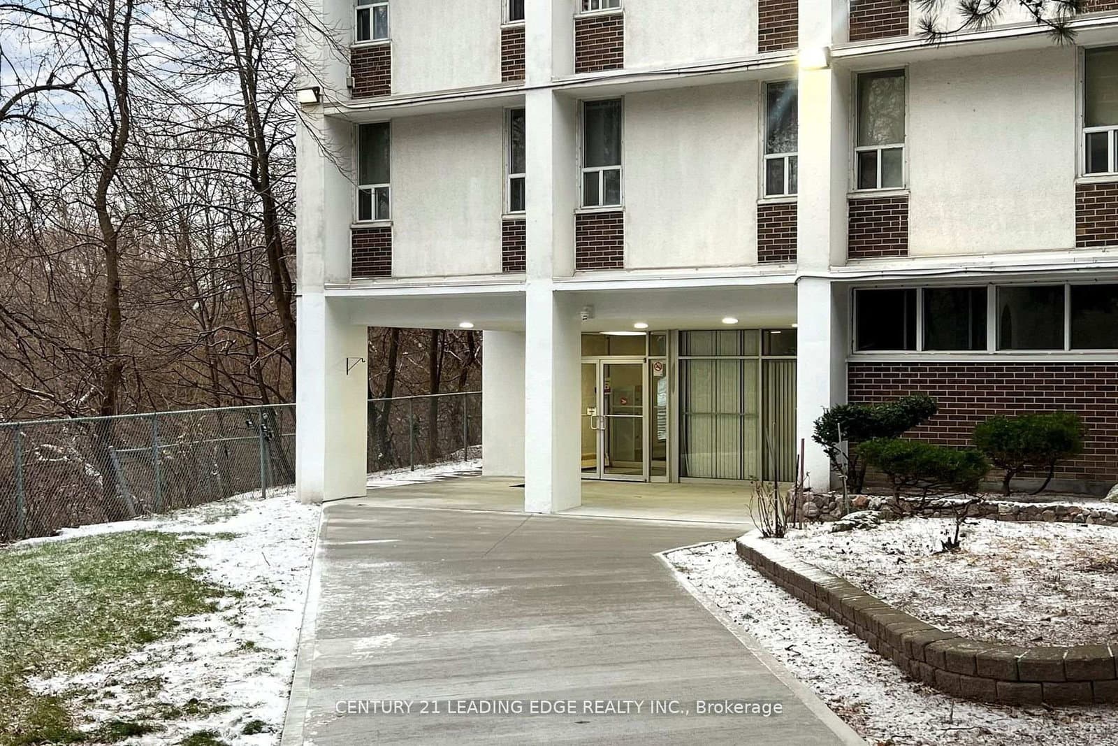 2245 Eglinton Avenue E, Unit 1005 - Image 3