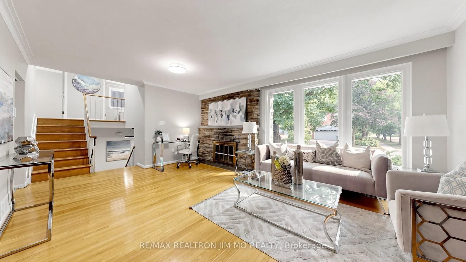 40 Ravencliff Crescent - Image 3