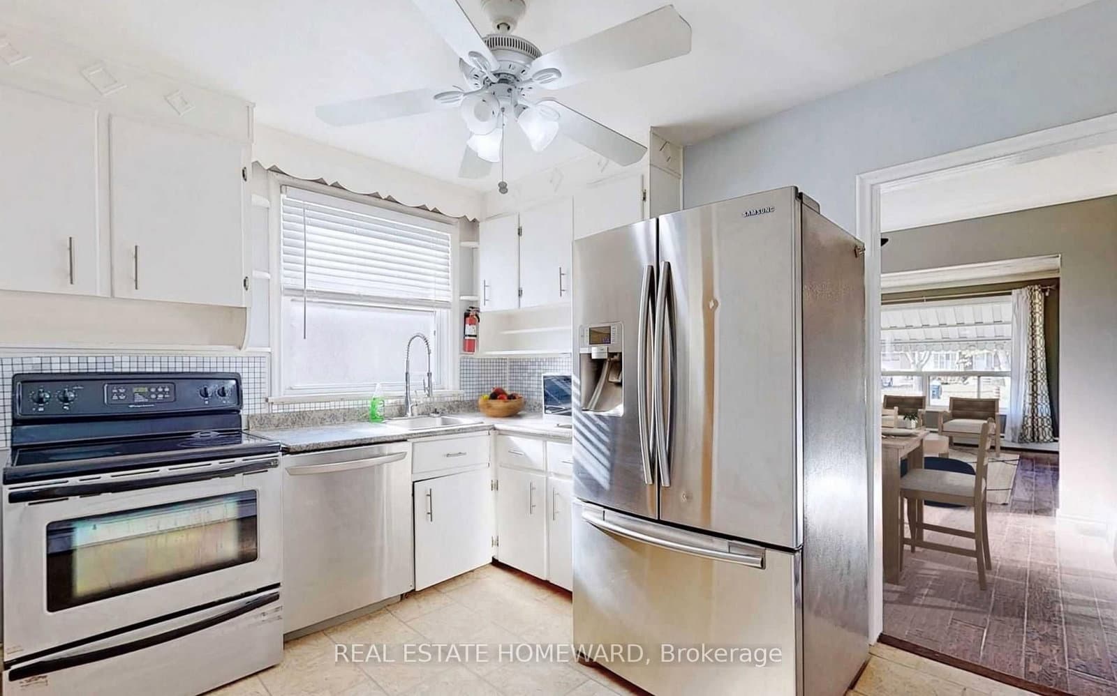 1063 Warden Avenue - Image 3