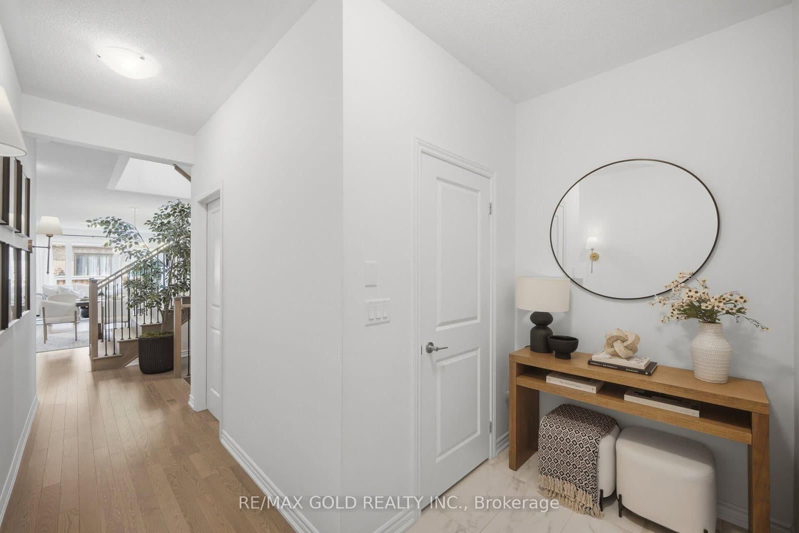 8 Huggins Drive - Image 4