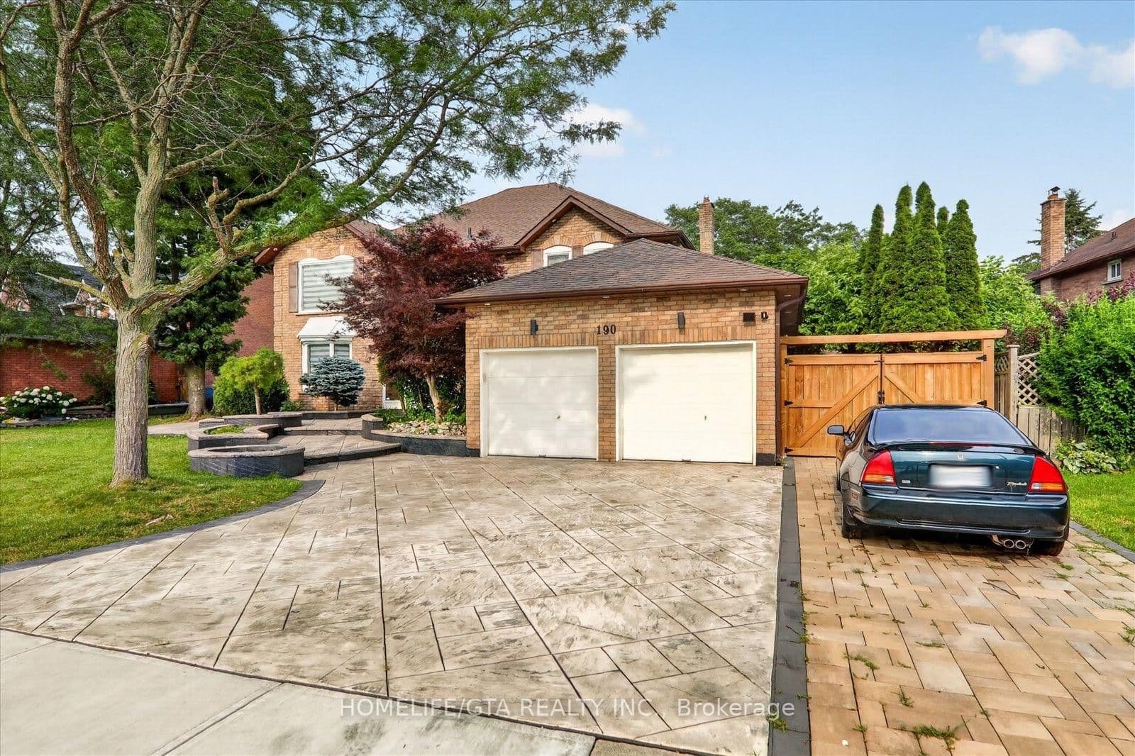 190 Lake Driveway W - Image 4