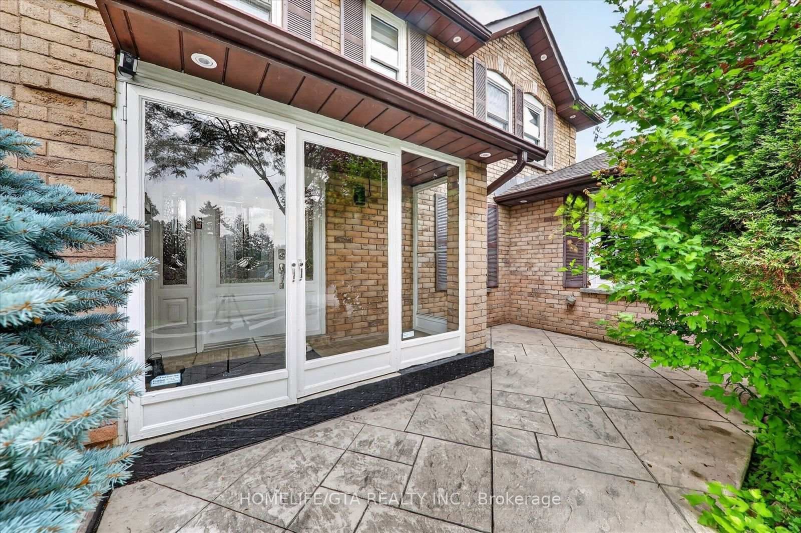 190 Lake Driveway W - Image 5