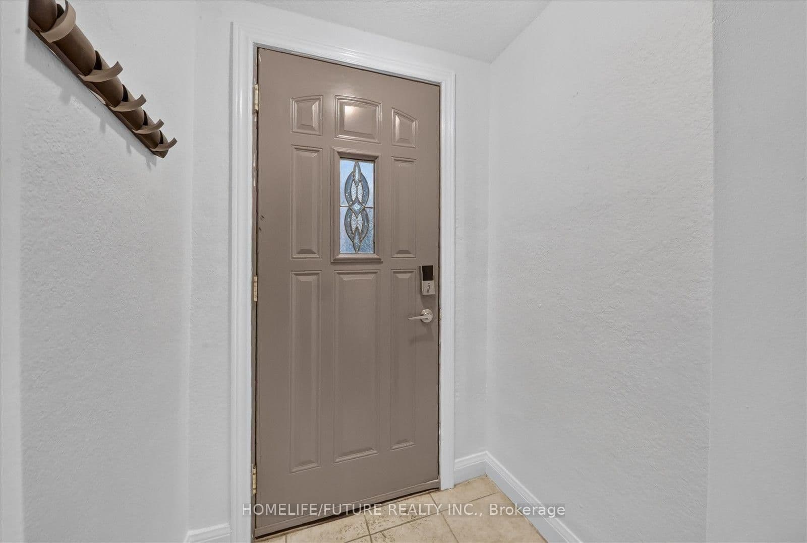 46 Stamford Square N - Image 6