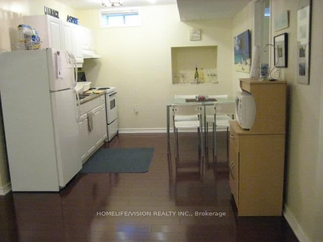 19 Candlebrook Crescent, Unit bsmt - Image 2
