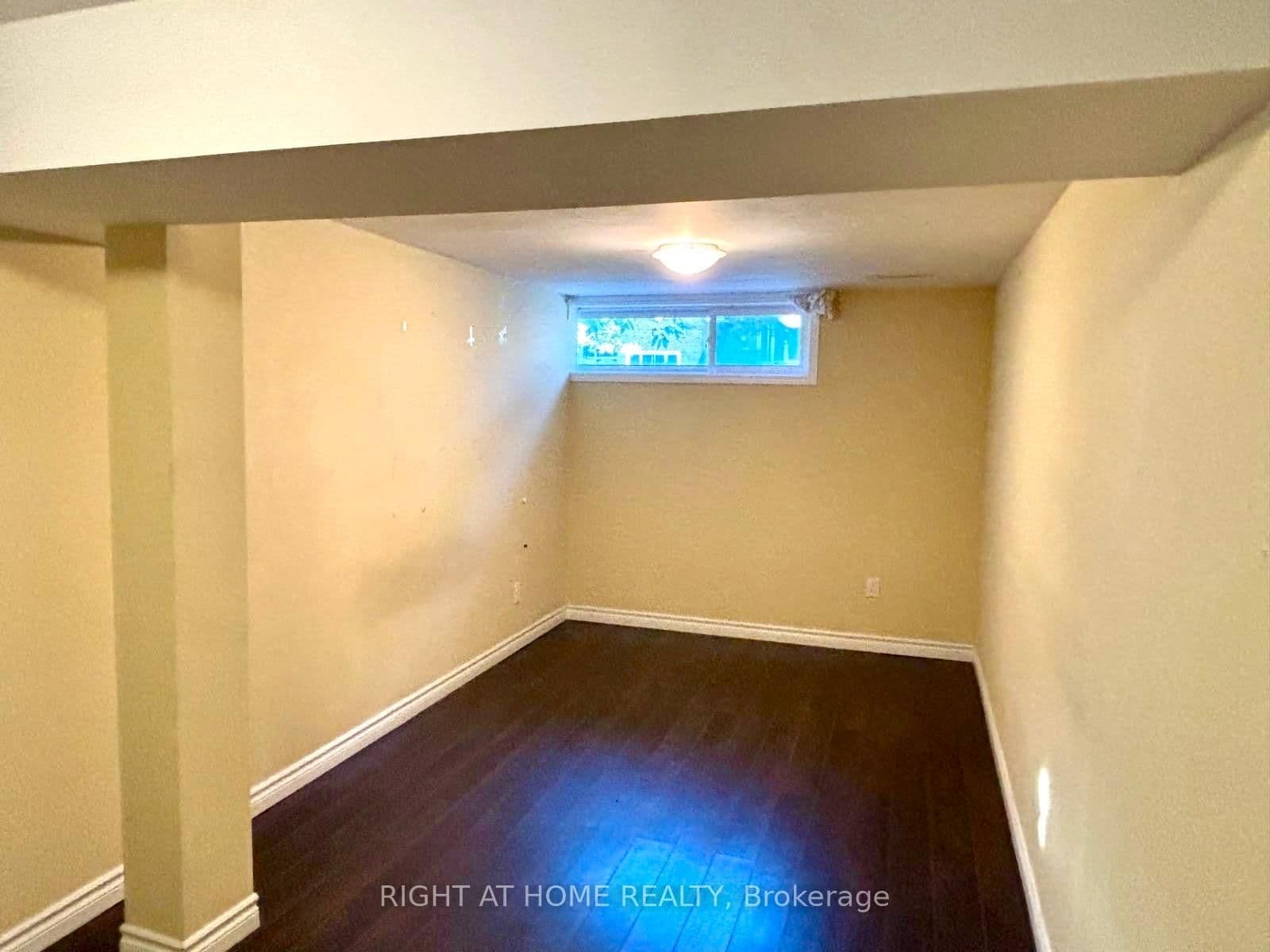 46 Shrewsbury Square, Unit Lower - Image 4