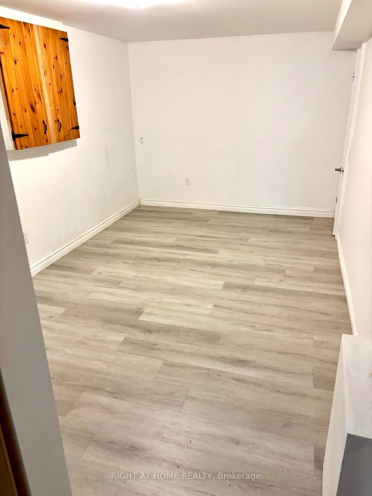 46 Shrewsbury Square, Unit Lower - Image 5