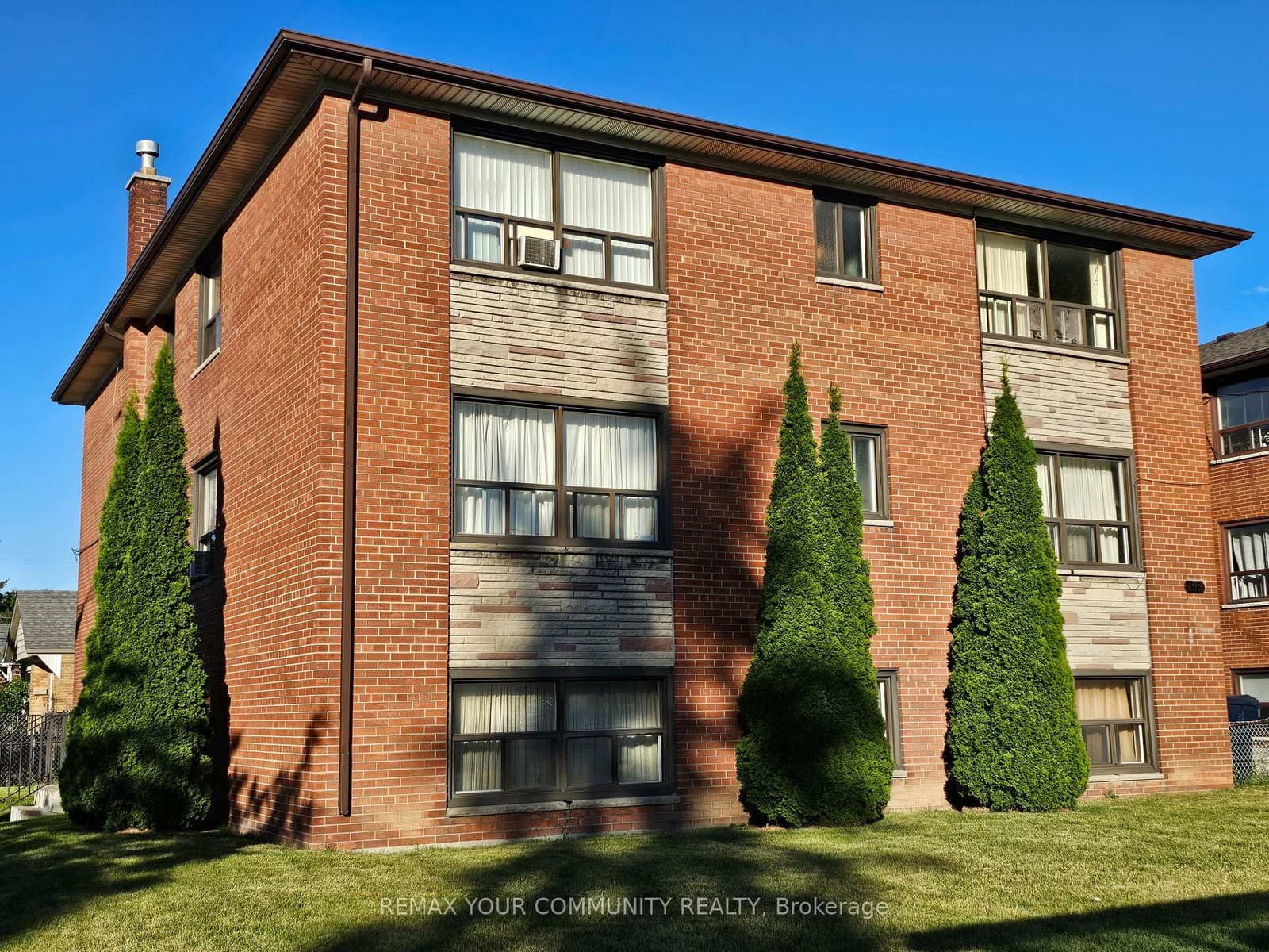 423 Pharmacy Avenue, Unit 5 - Image 1