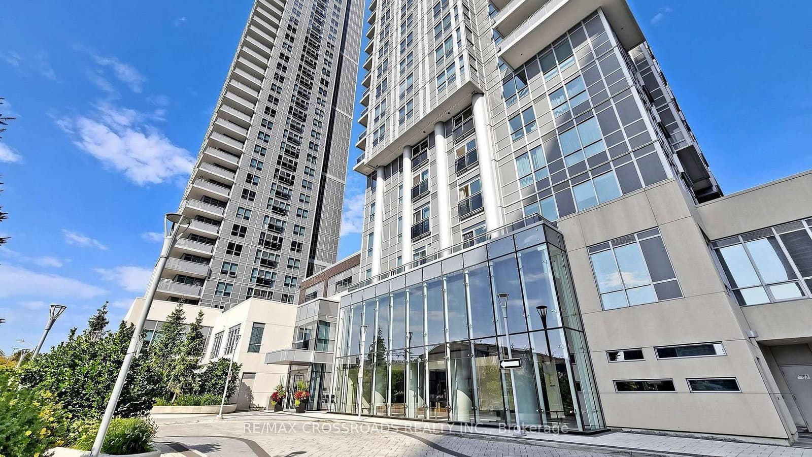 275 Village Green Square, Unit 525 - Image 2