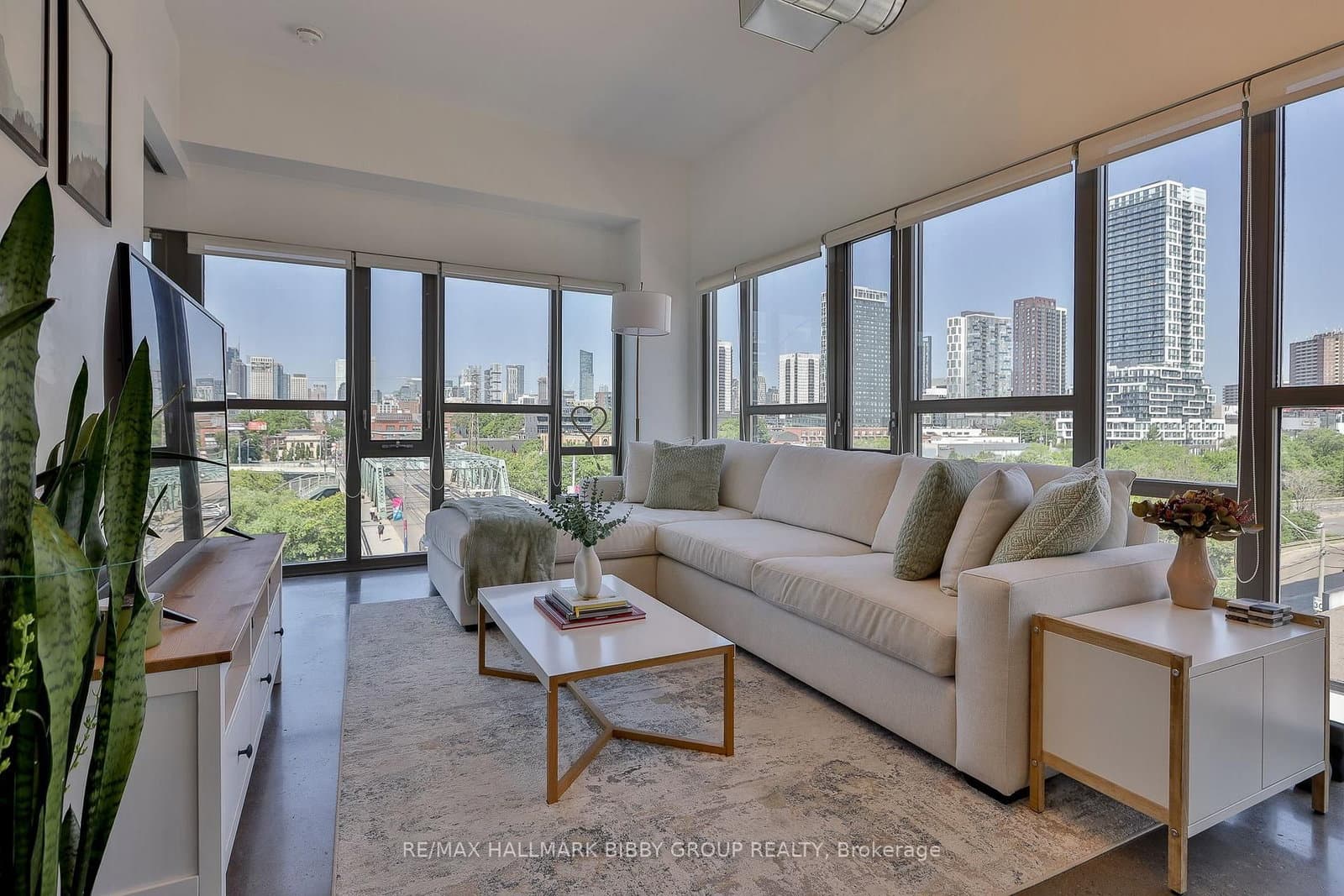 625 Queen Street E, Unit 409 - Image 1