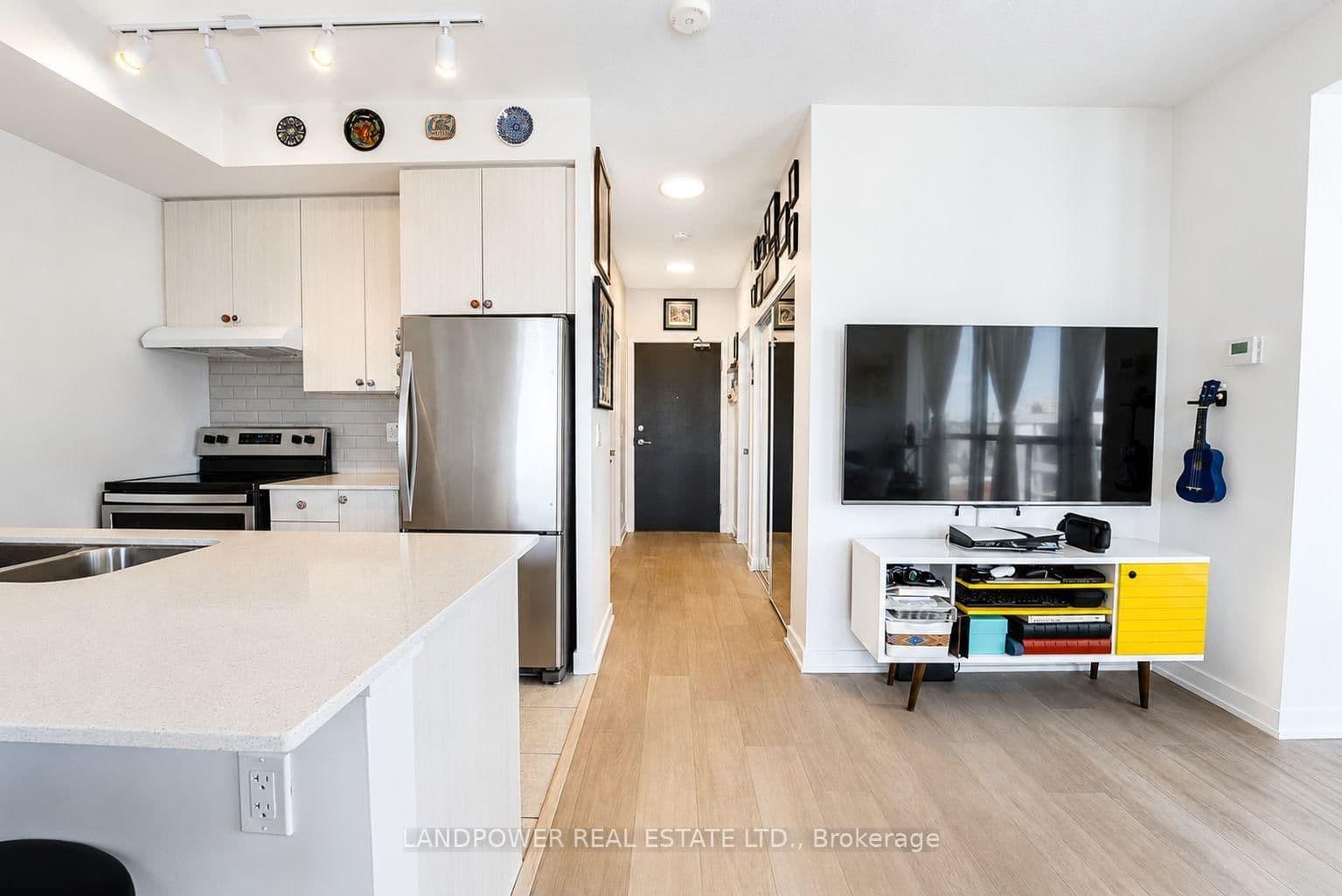 8 Trent Avenue, Unit 824 - Image 1