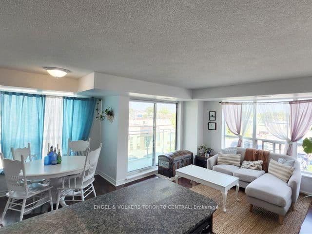 60 Fairfax Crescent, Unit 330 - Image 3