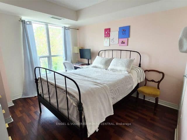 60 Fairfax Crescent, Unit 330 - Image 6