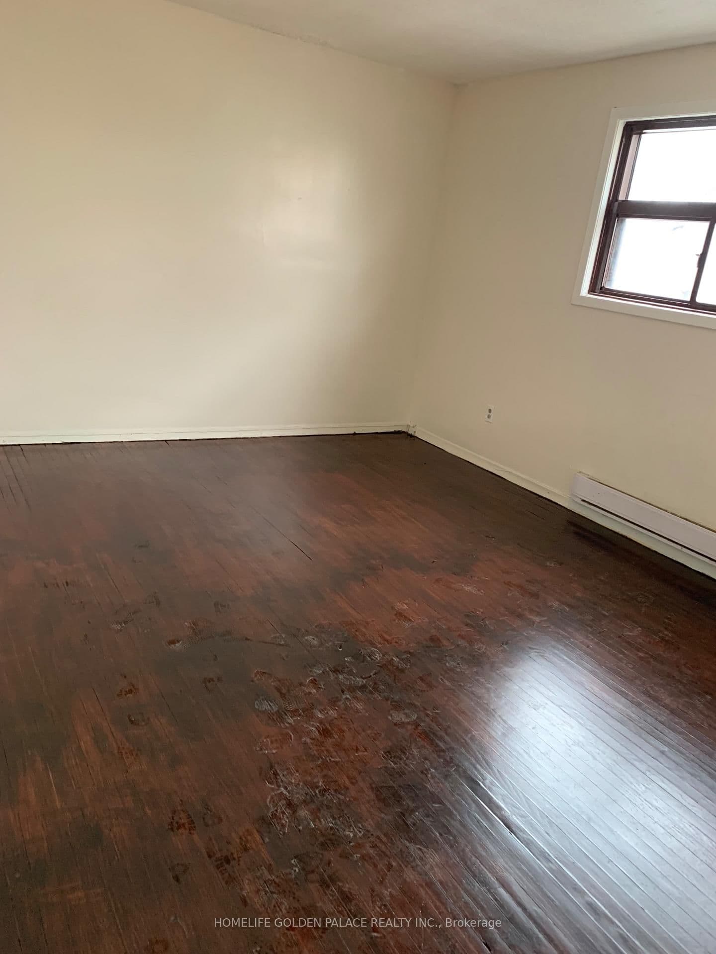 1883A Lawrence Avenue E - Image 4