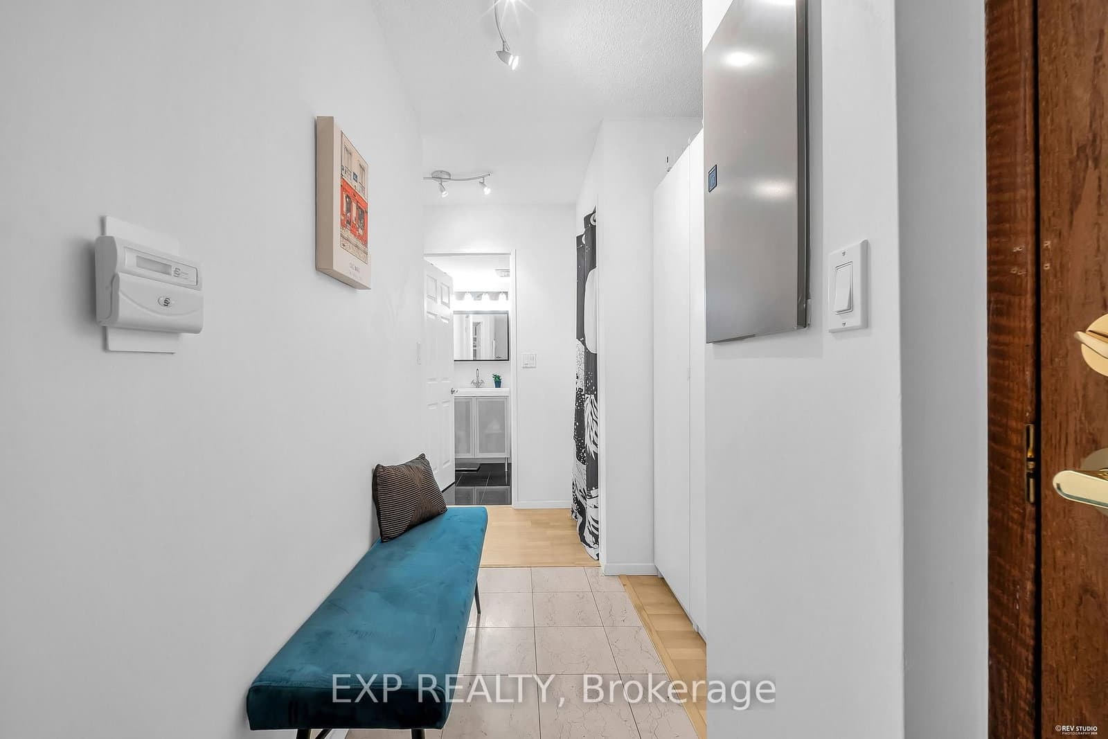 8 Lee Centre Drive N, Unit 1016 - Image 6