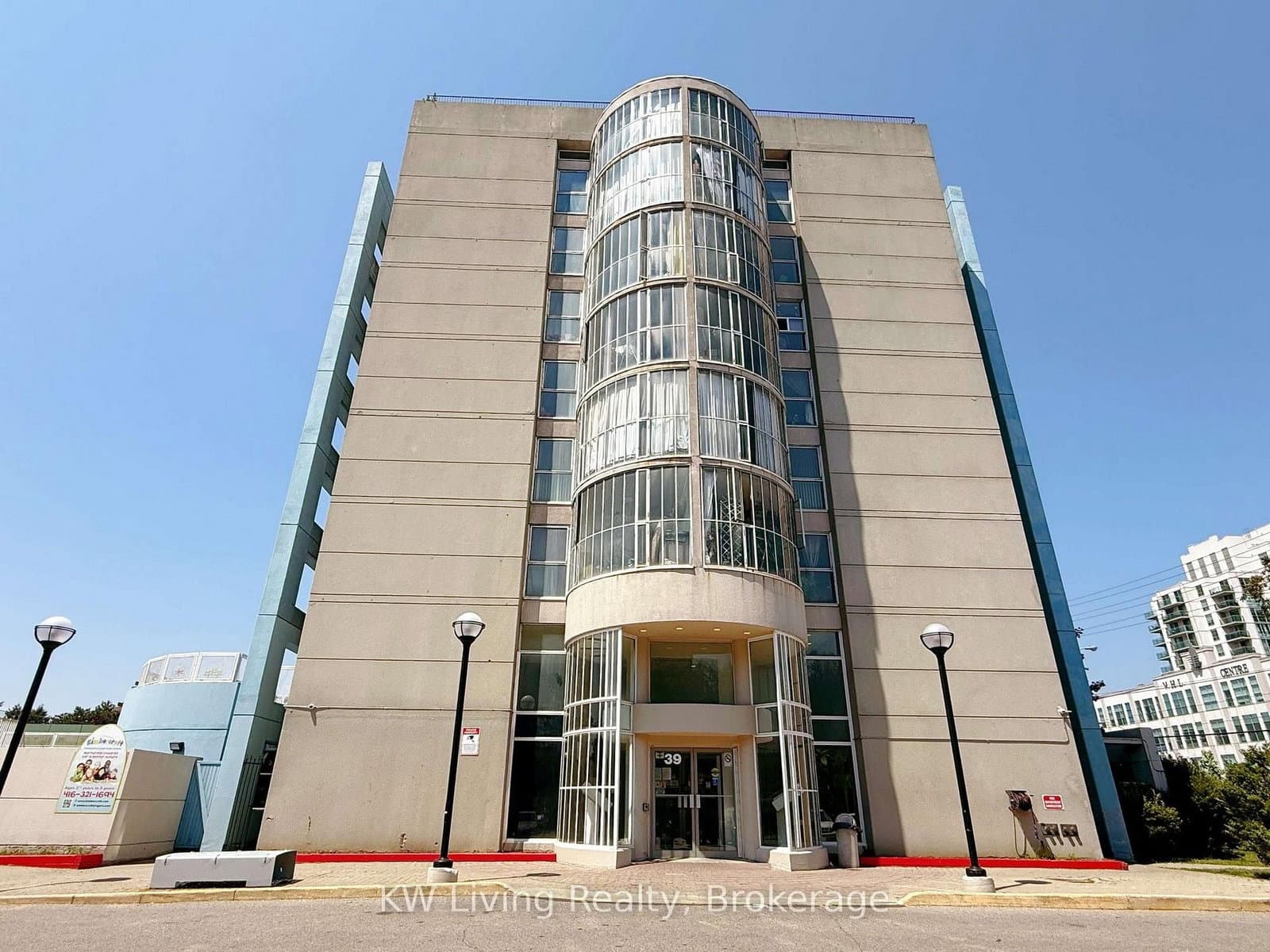 #718 - 39 Kimbercroft Court