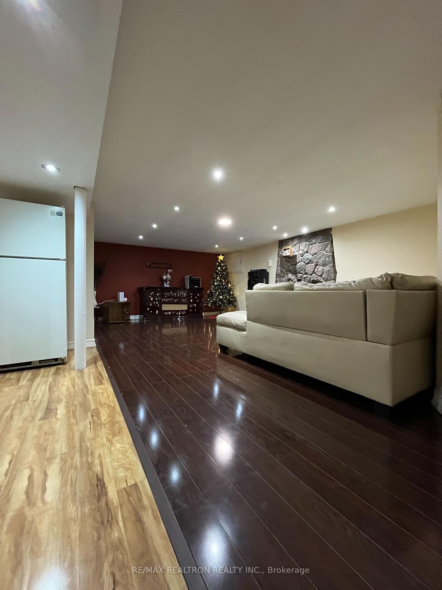 564 McCowan Road, Unit Bsmnt - Image 2