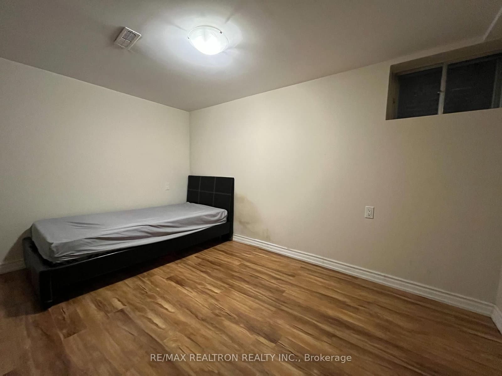 564 McCowan Road, Unit Bsmnt - Image 5