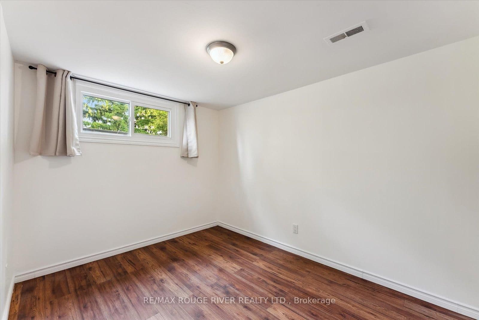 1121 Brock Street S, Unit Bsmt - Image 4