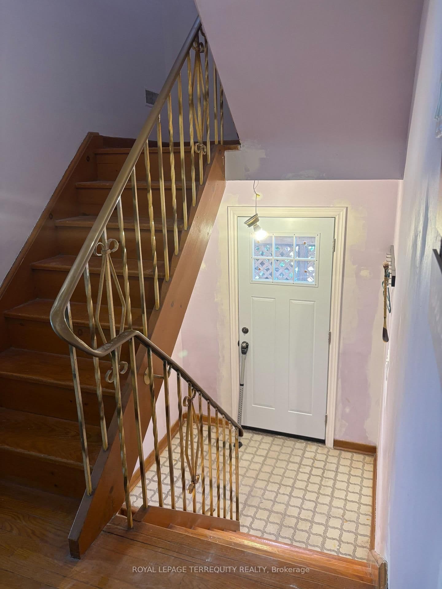82 Main Street - Image 2