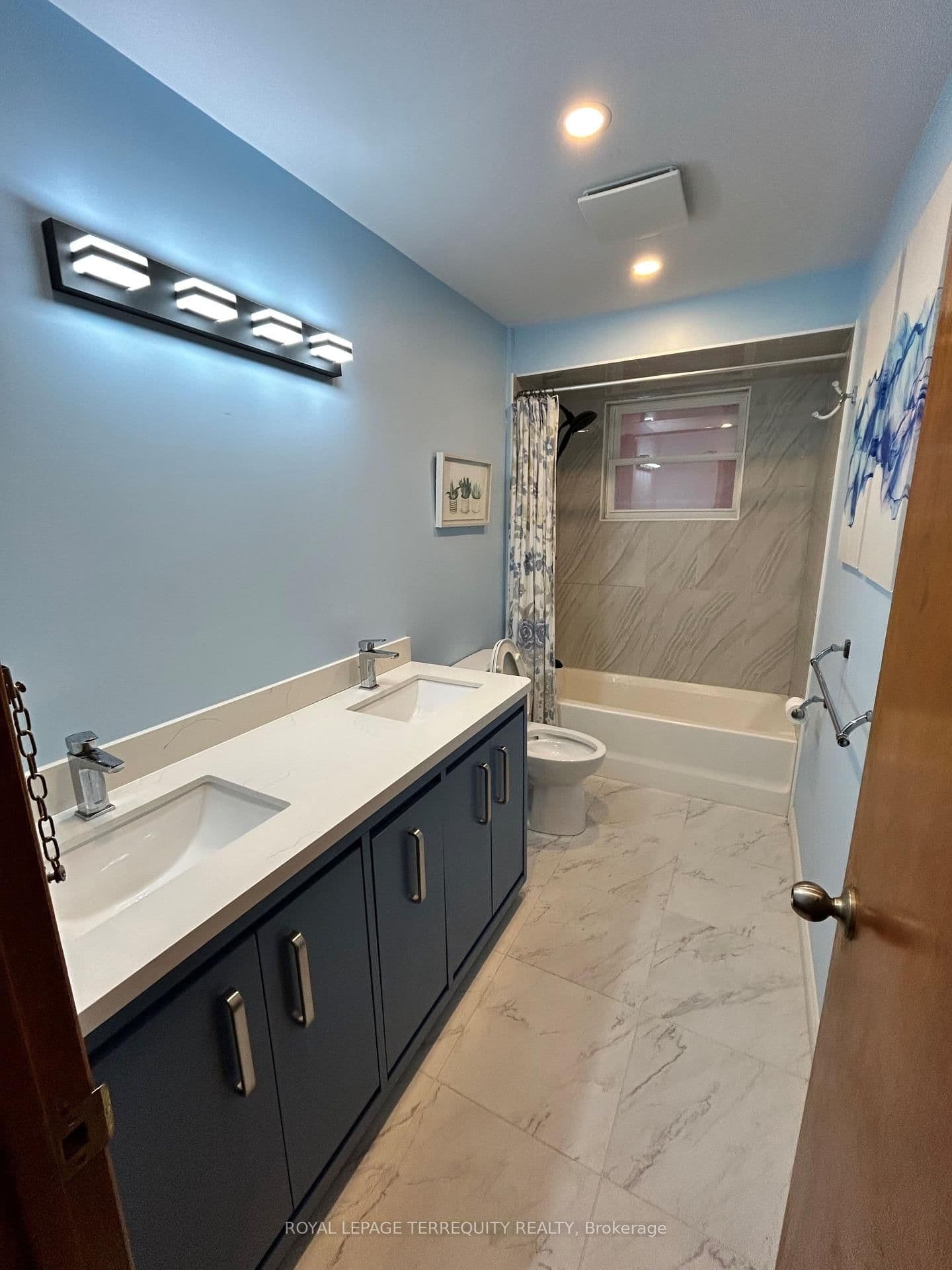 82 Main Street - Image 6