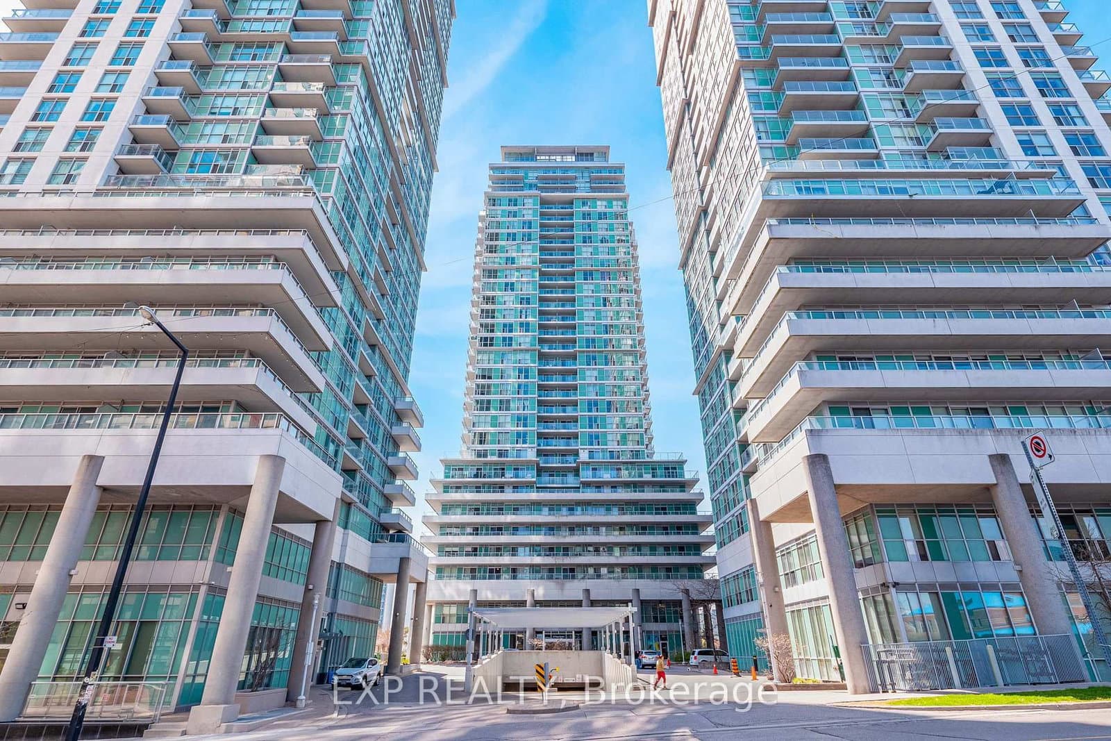 #407 - 60 Town Centre Court