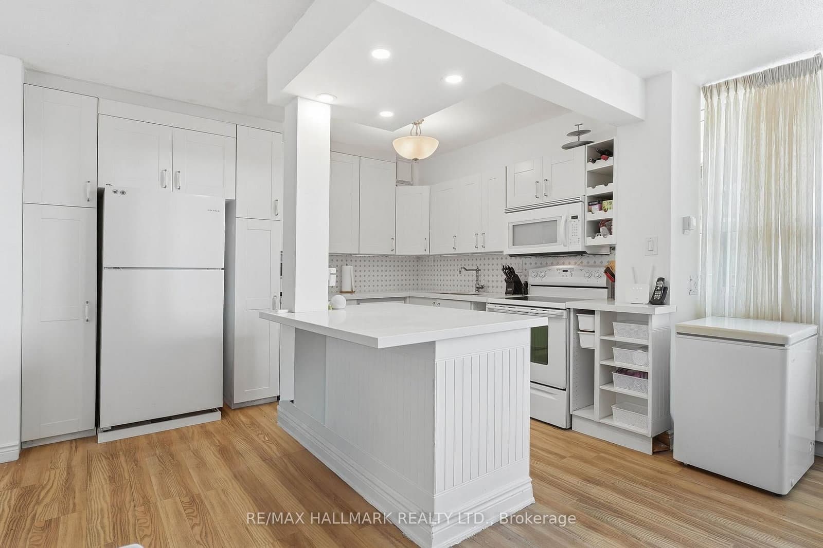 180 Markham Road, Unit 503 - Image 4